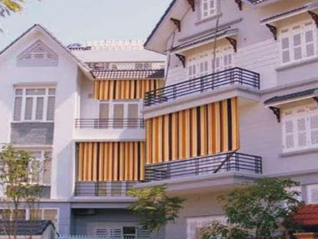 lắp đặt bạt che nắng mưa ban công tự cuốn hòa phát tại hà nội