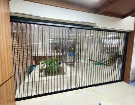 Cửa xếp ngăn lạnh lá nhựa